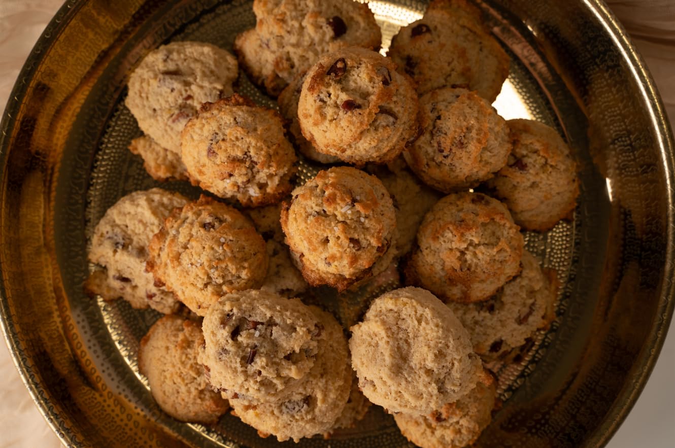 Good Dee's Butter Pecan Cookie Mix serving plate ready to enjoy.