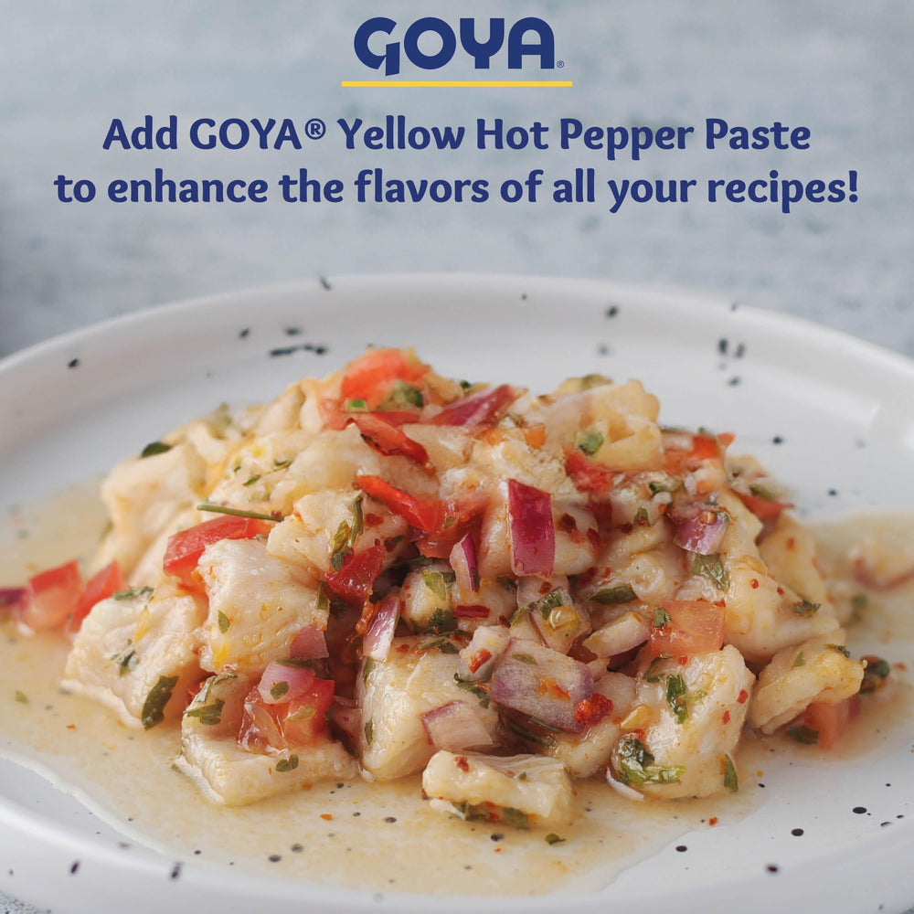Goya Ají Mirasol paste 7.5 oz jar for convenient pantry use.