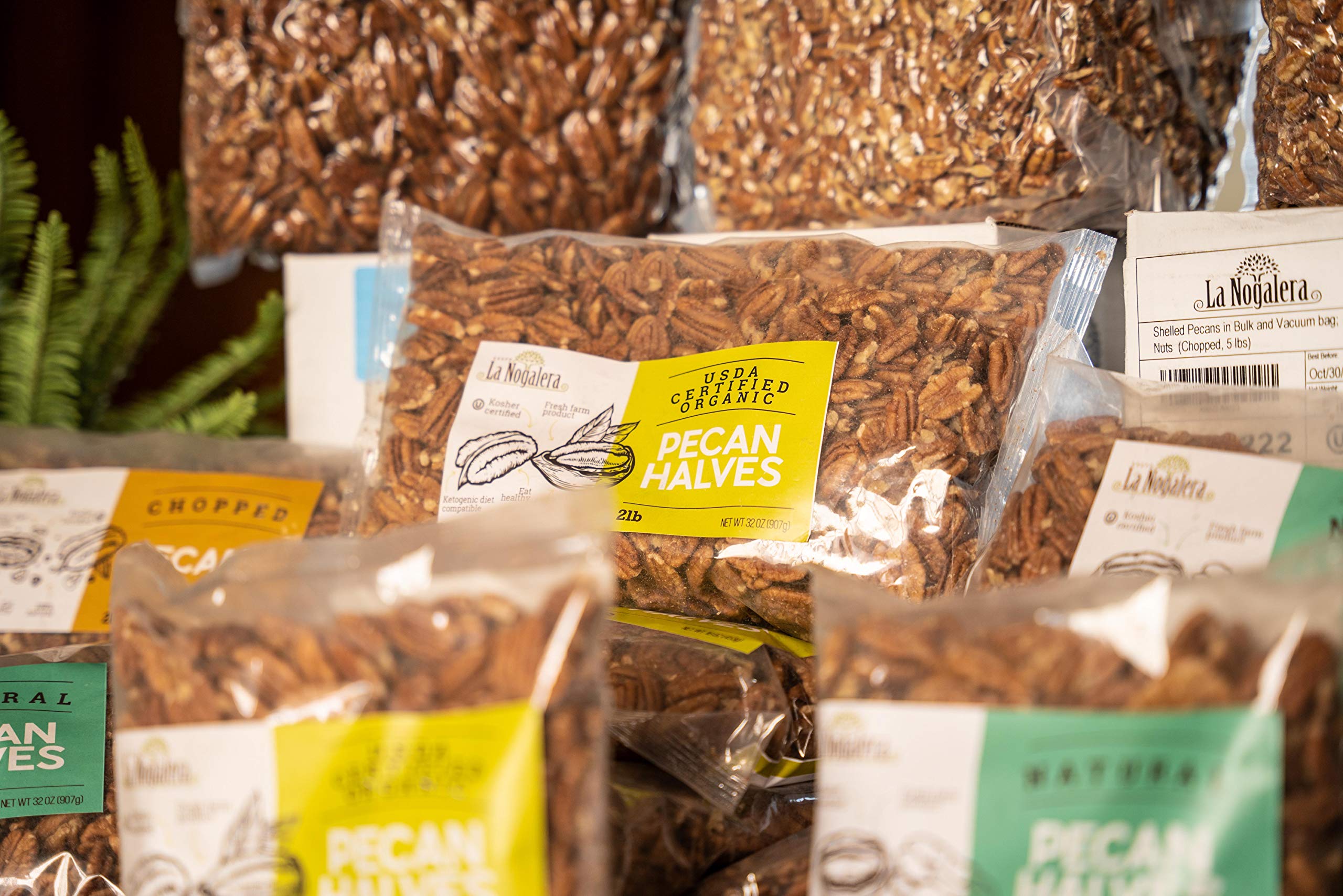 Grupo La Nogalera halal kosher certified pecans label.