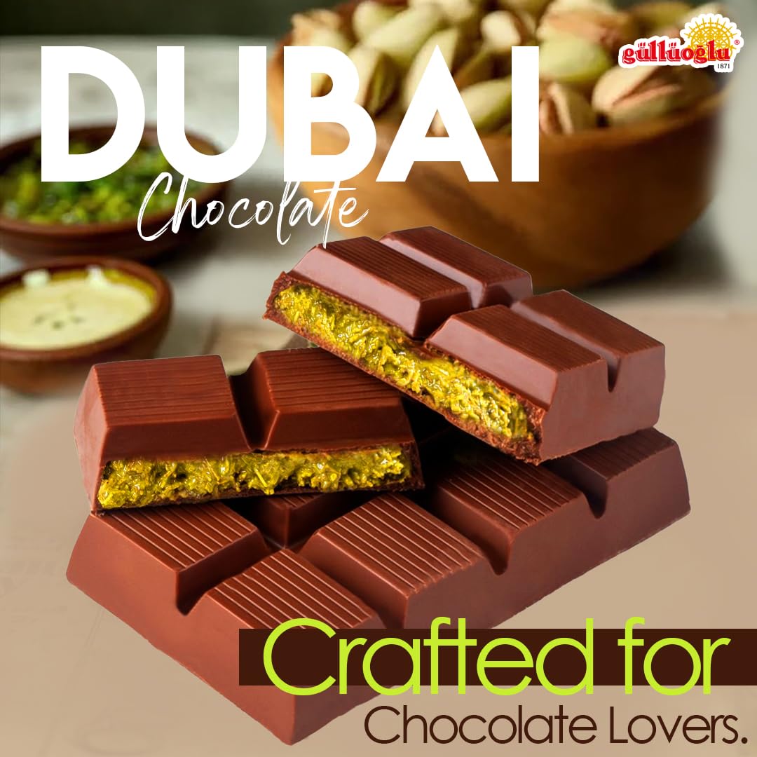 Güllüoğlu Dubai gift packaging presents a premium dessert experience.
