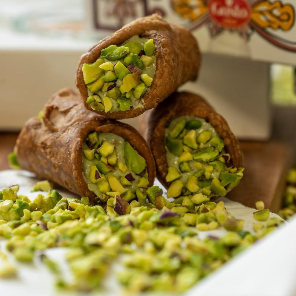 GUSTO ETNA pistachio butter filling delivers nutty sweetness in each bite.
