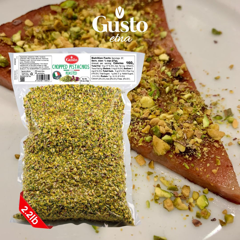 GUSTO ETNA pistachios as ice cream topping with nutty flavor.