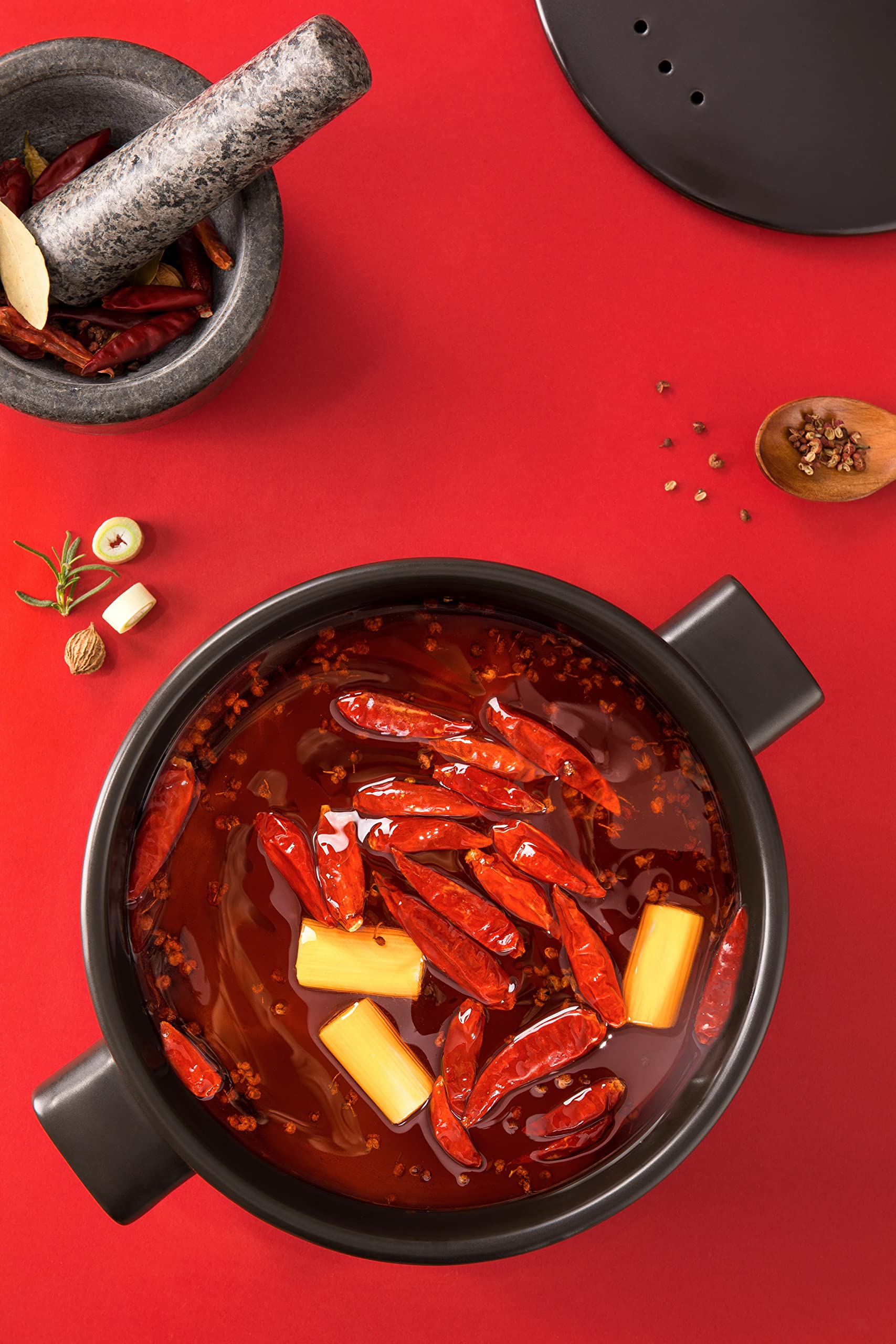 Haidilao seafood and vegetables ready plate for versatile add-ins.