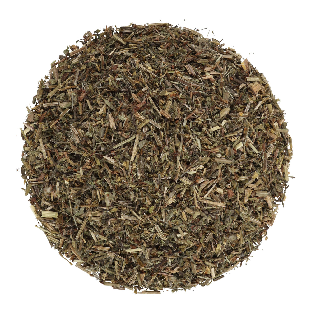 Halo Naturals cleavers close-up shows uniform cut and sifted texture