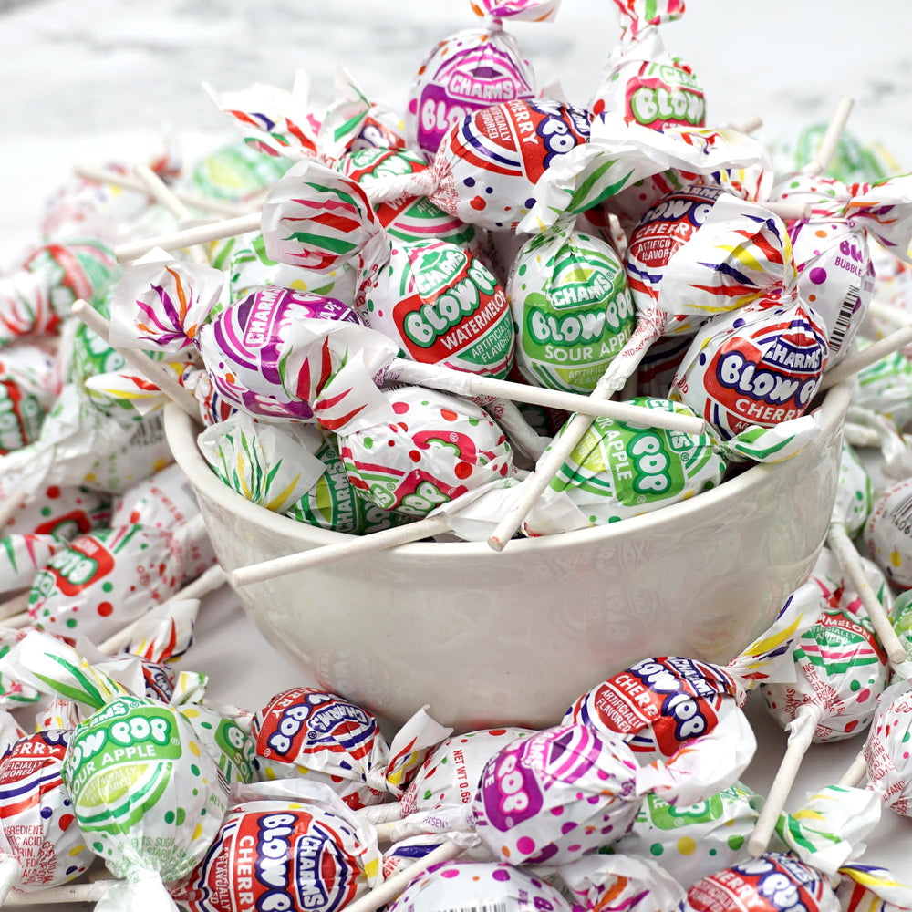 Assorted fruit flavors deliver familiar favorites for classrooms or parties.