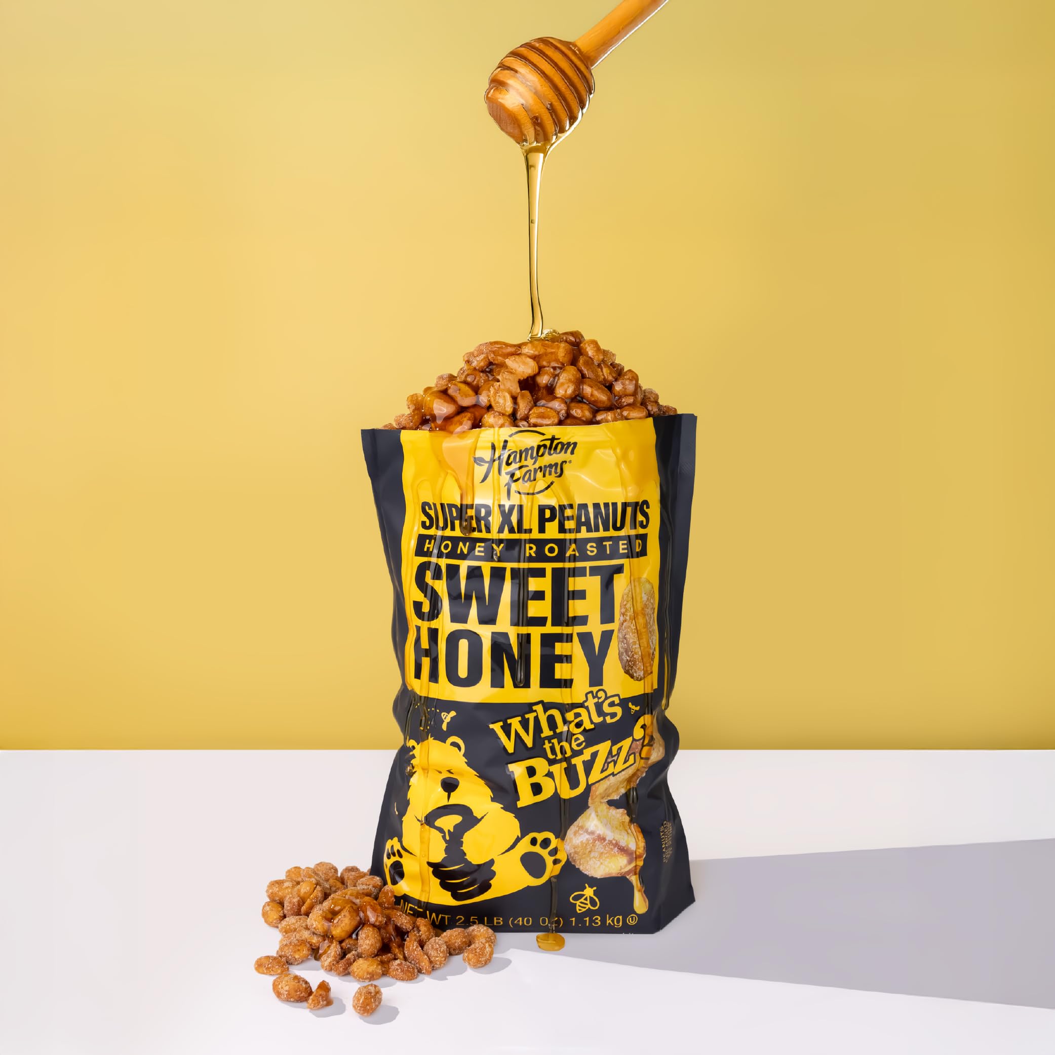 Hampton Farms extra-large peanuts close-up for premium snacking crunch.