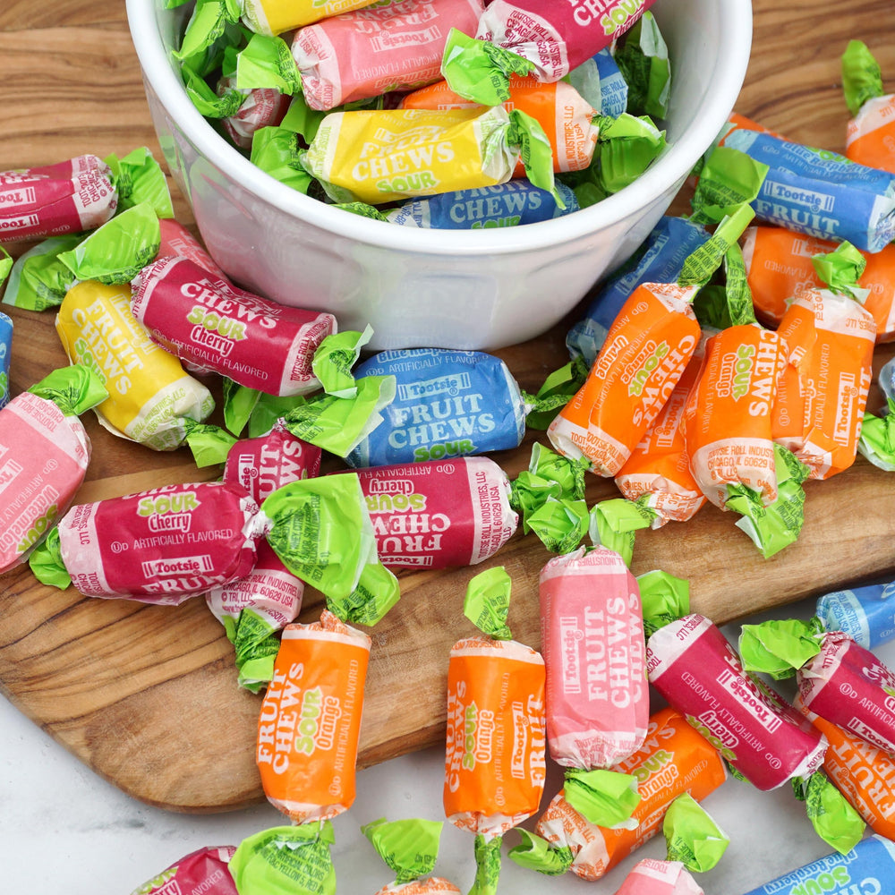 The Hampton Popcorn Sour Tootsie Fruit Chews blue-raspberry – vibrant snacks for celebrations and sharing.