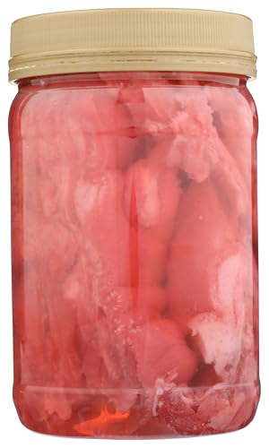 Hannah's Pickled Pigs Feet jar label close-up highlights tangy brine and branding.