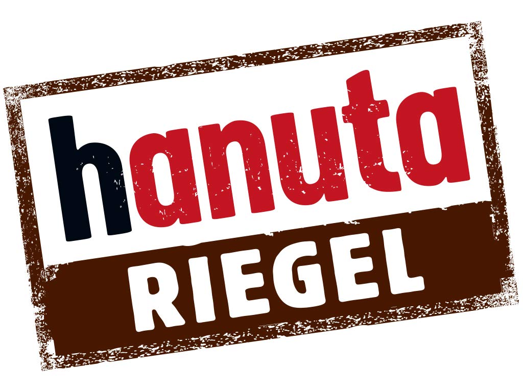 Hanuta Riegel bars plated and ready-to-eat for quick indulgence
