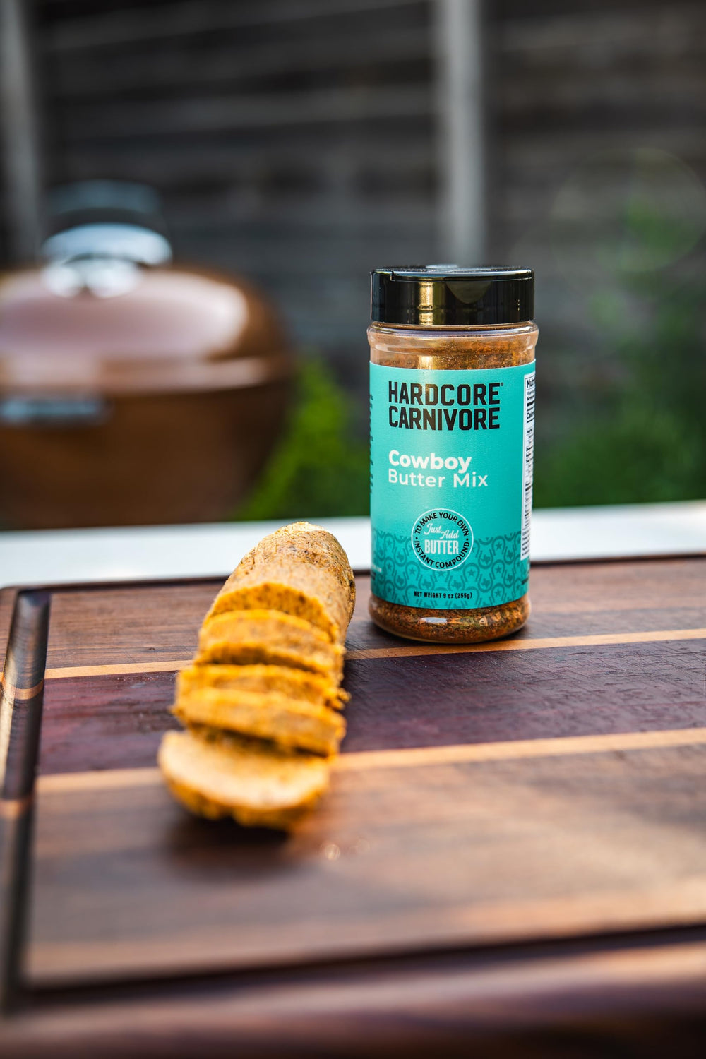 Texas-made blend by Hardcore Carnivore, ideal for home cooks seeking restaurant flavor.