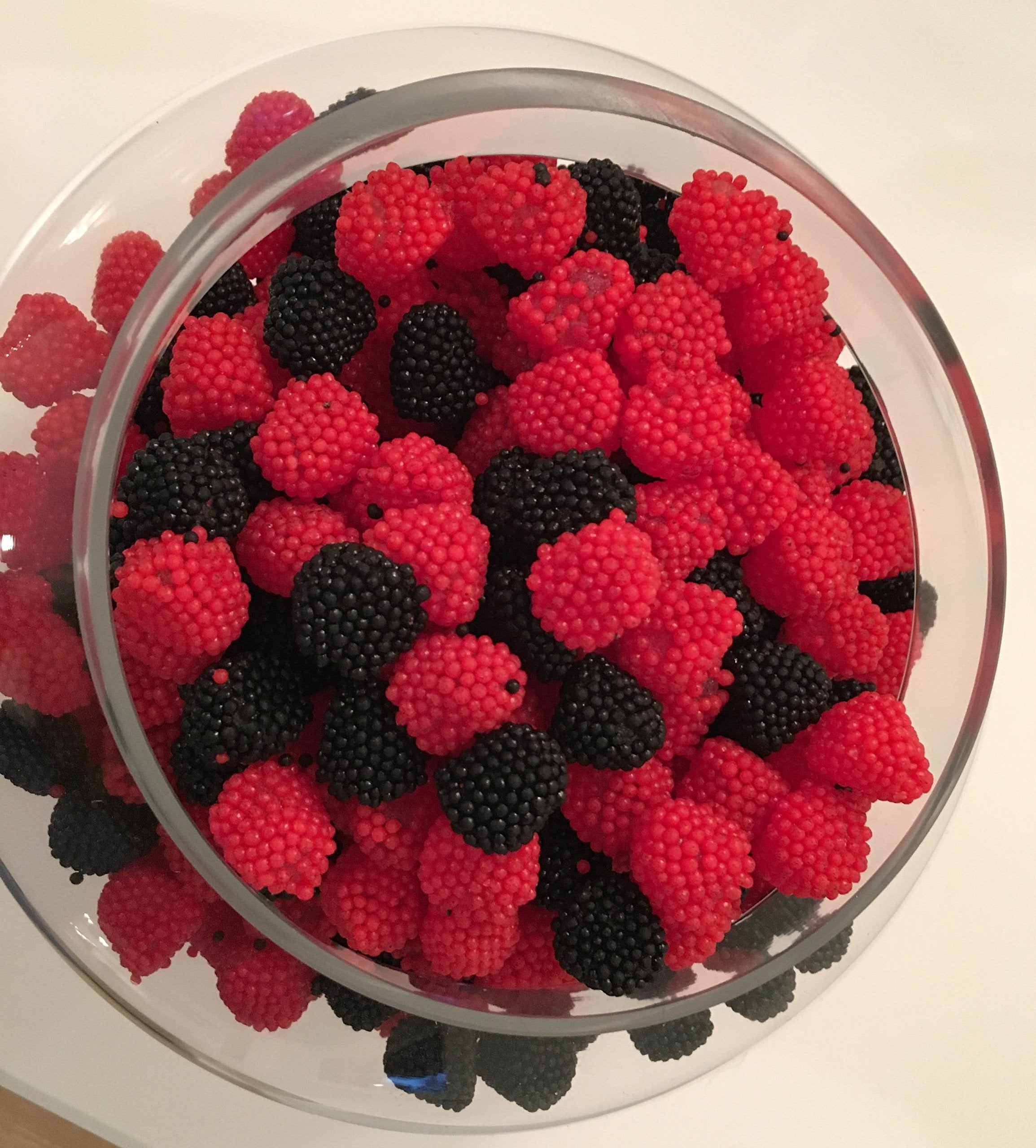 Snack plate with HARIBO Berries Gummies for quick sharing.