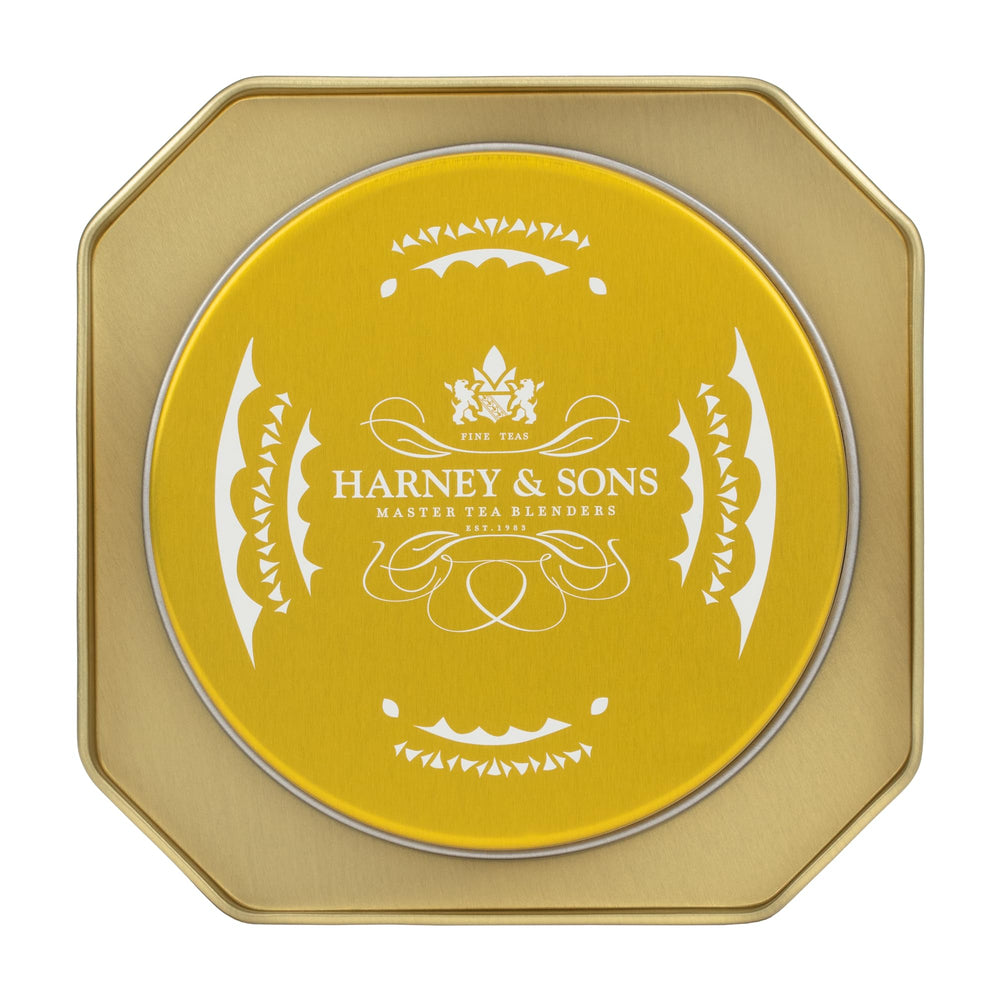 Harney & Sons Gingerbread Tea mug with steam — inviting afternoon break.
