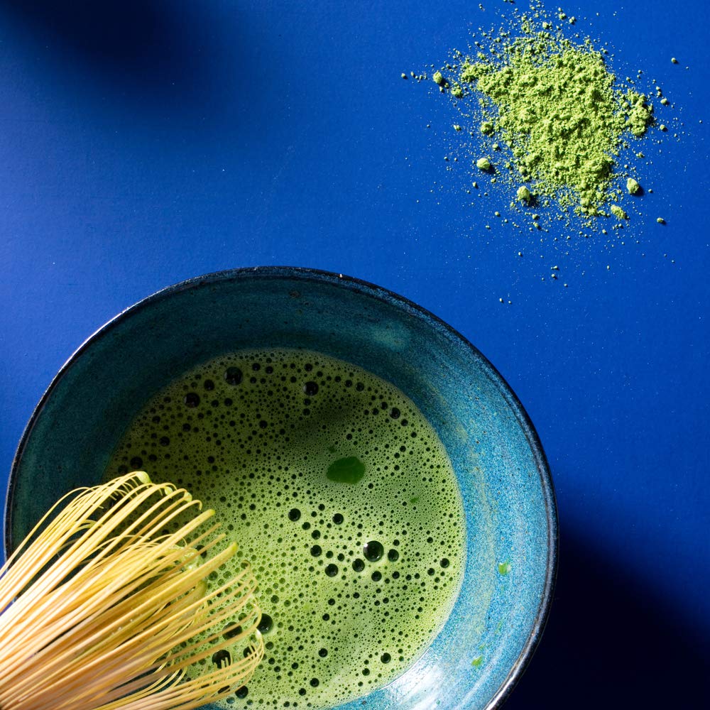 Harney & Sons Organic Everyday Matcha vibrant green bowl, inviting a refreshing daily ritual.