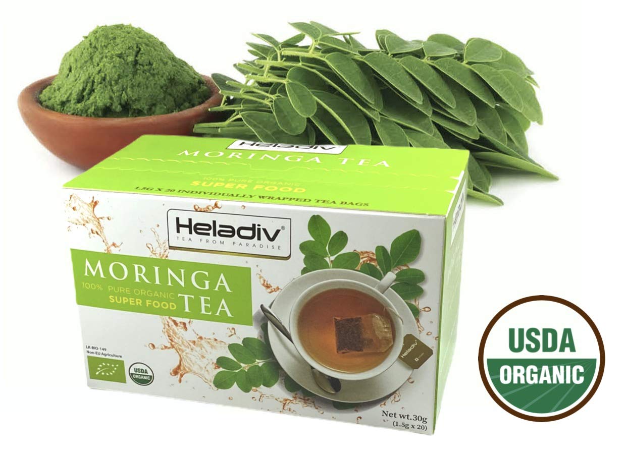 Heladiv Moringa Tea brewed cup releasing gentle aroma and energy for a refreshing break.
