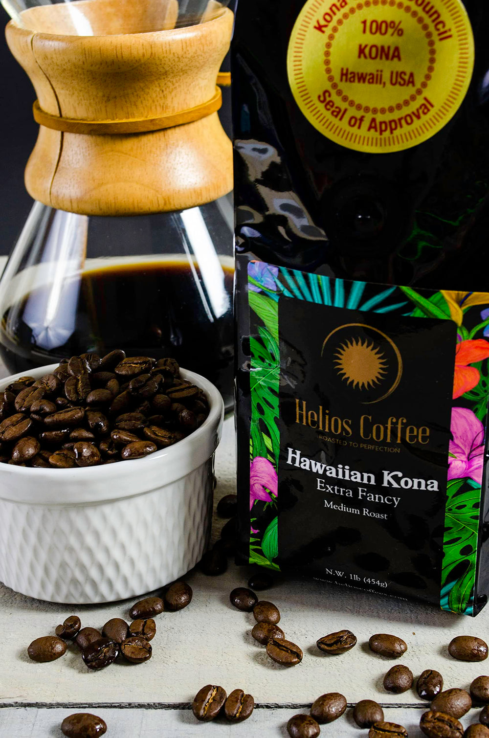 Helios Kona notes of chocolate, nuts, and fruit for flavorful sips.