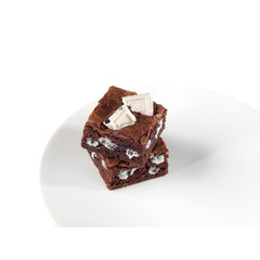HERSHEY'S Cookies 'n' Creme bars ideal for parties or group movie nights.