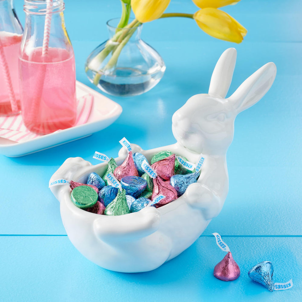 HERSHEY'S KISSES Easter basket filler in pastel foil