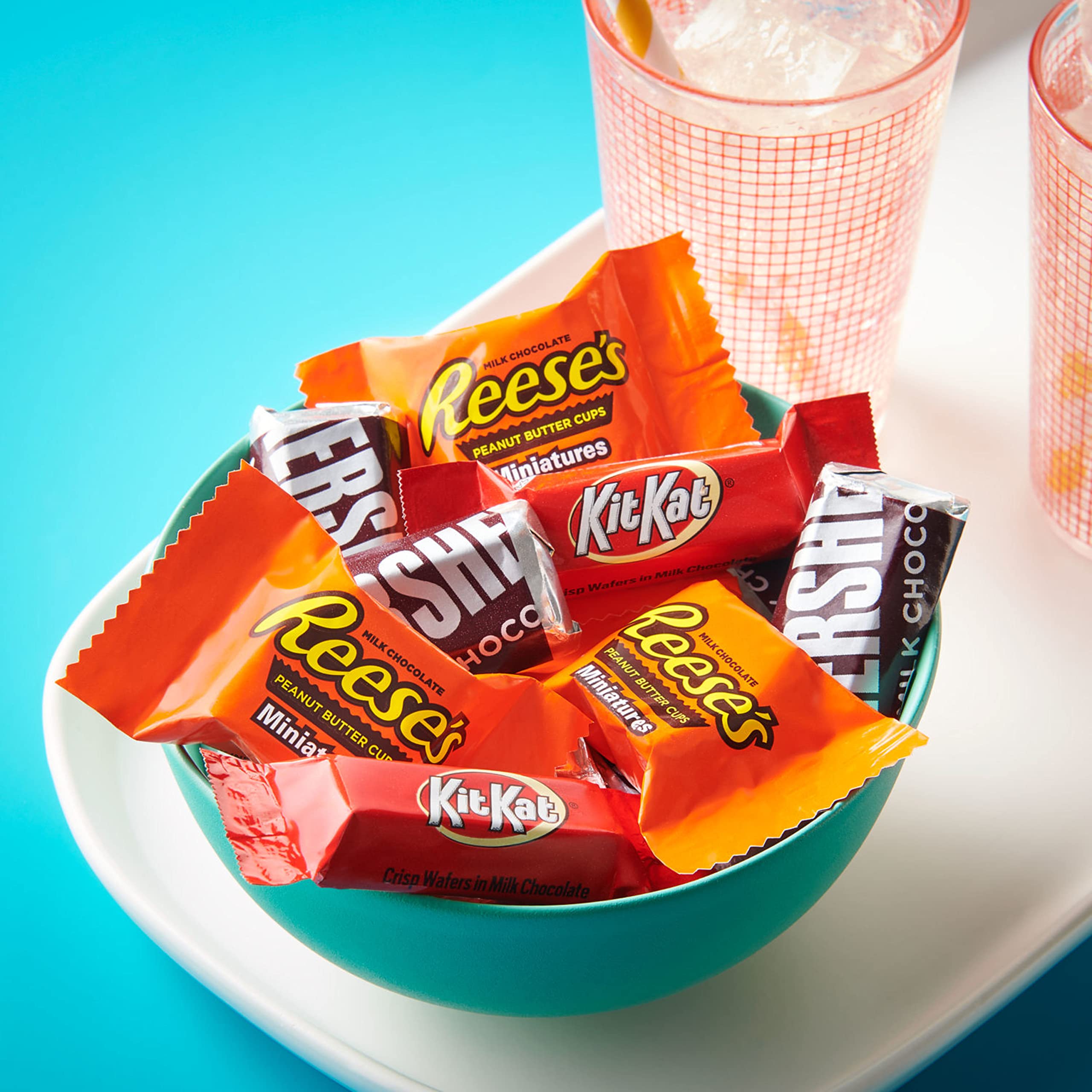 265-piece bulk bag wrapped candies ready for vending machines and concessions