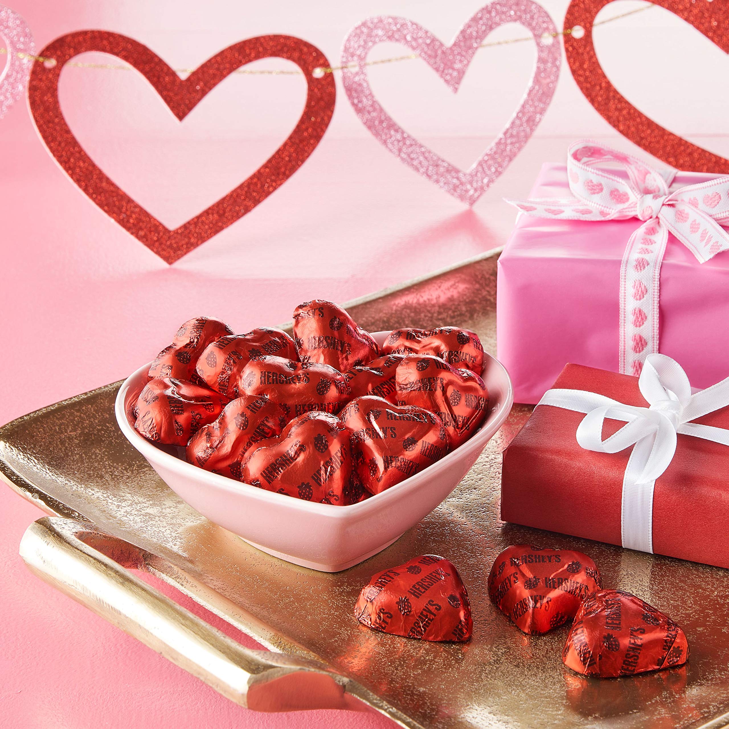 HERSHEY'S chocolates perfect for lunchboxes, snack drawers, and office sharing.