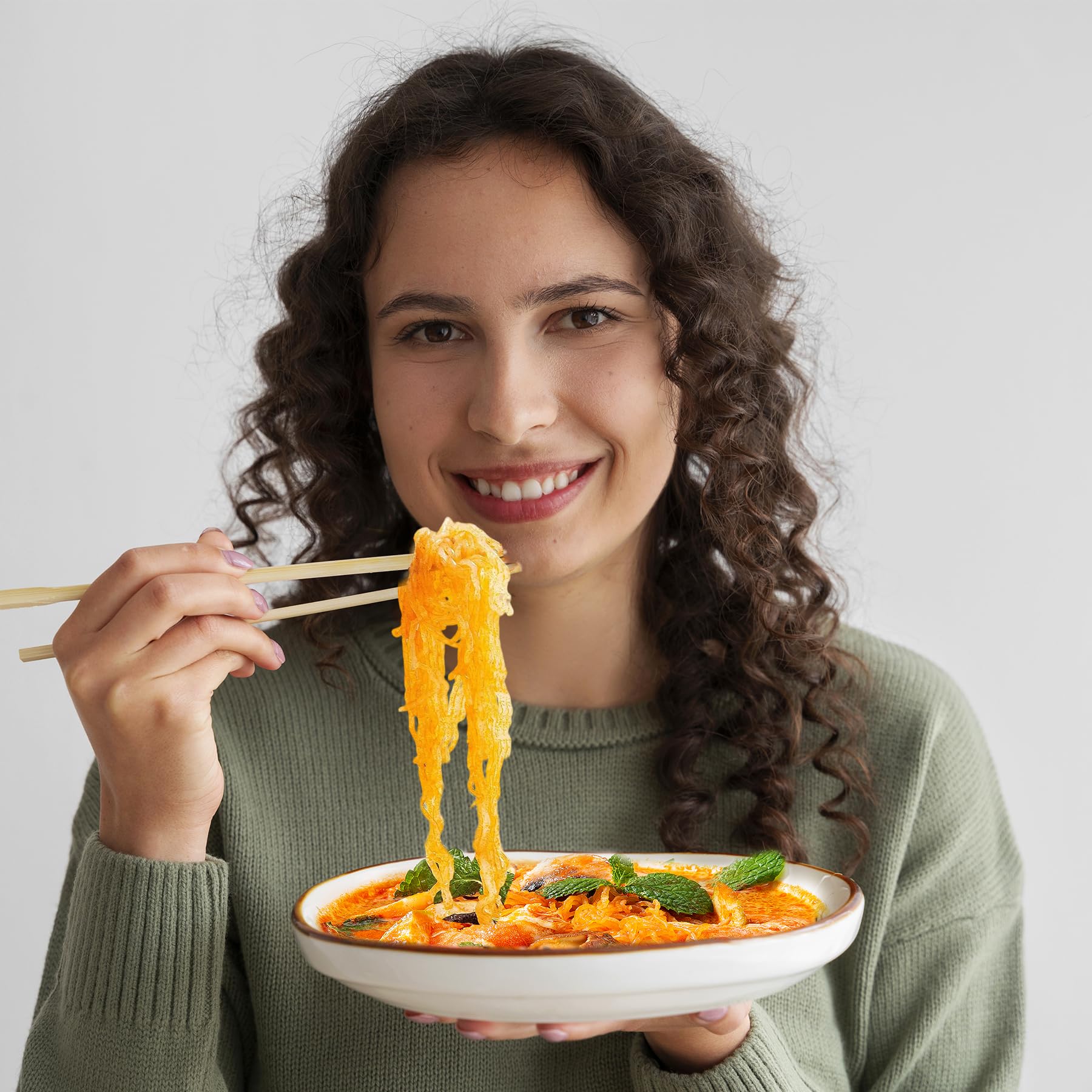 Hethstia konjac noodles cold noodle salad suggestion for a refreshing serving.