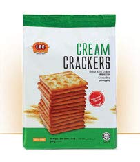 LEE Cream Crackers close-up, crisp texture and versatile pairing with toppings