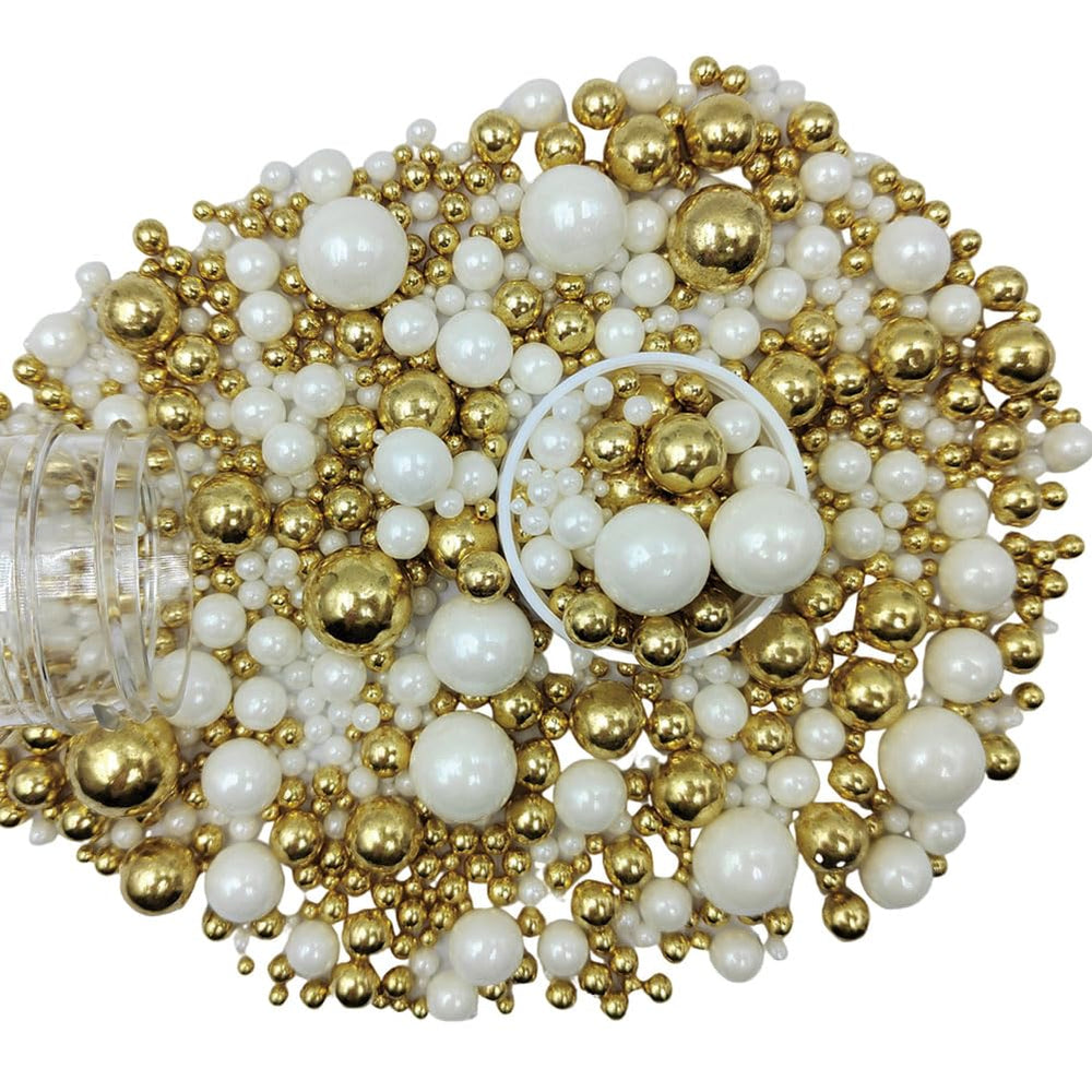 Homankit sugar pearls on cupcakes for glittery top decorations.