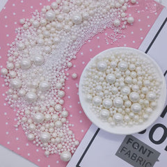 Homankit edible pearls on cake toppers for wedding celebrations