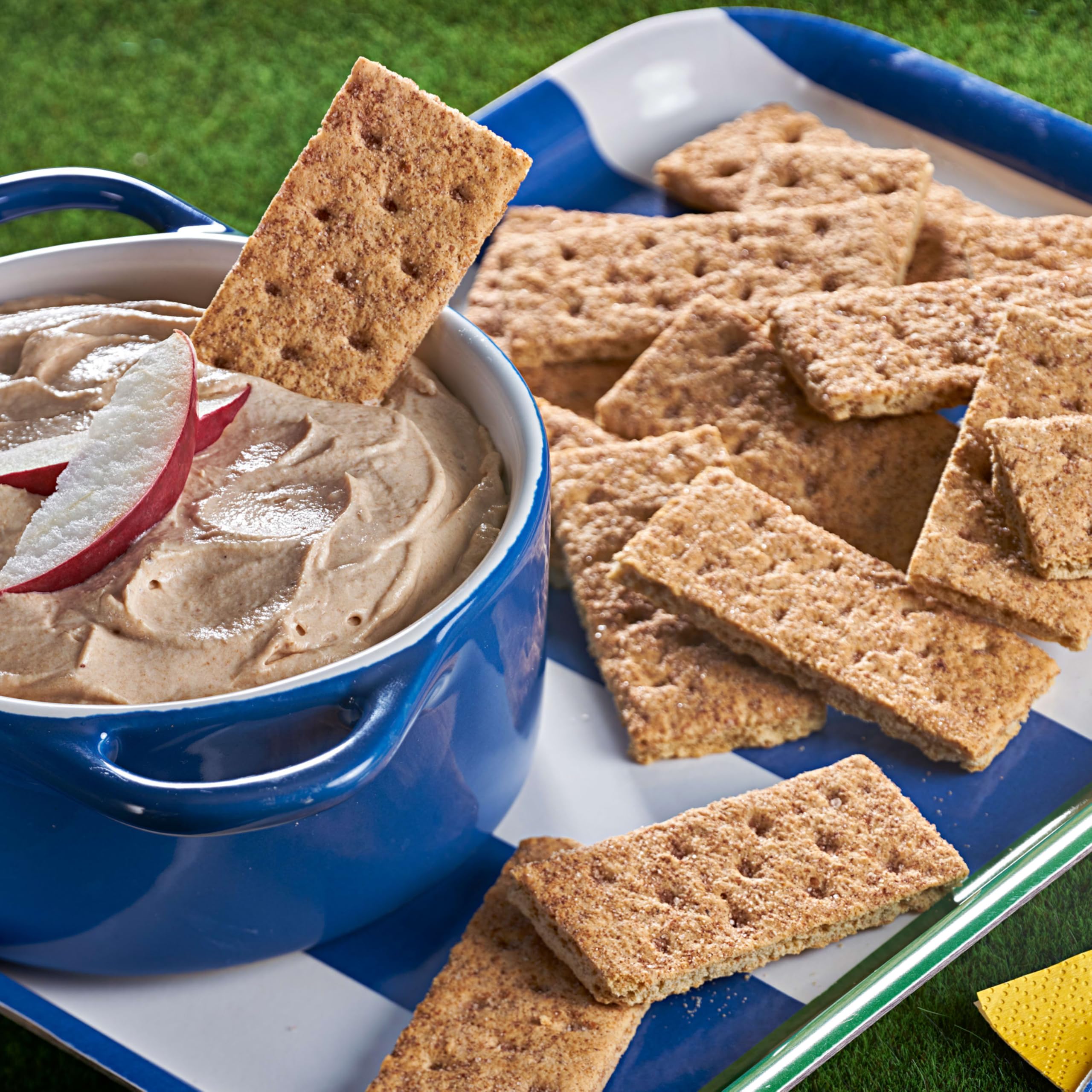 Honey Maid Cinnamon Fresh Stacks Grahams offer 8g whole grain per serving