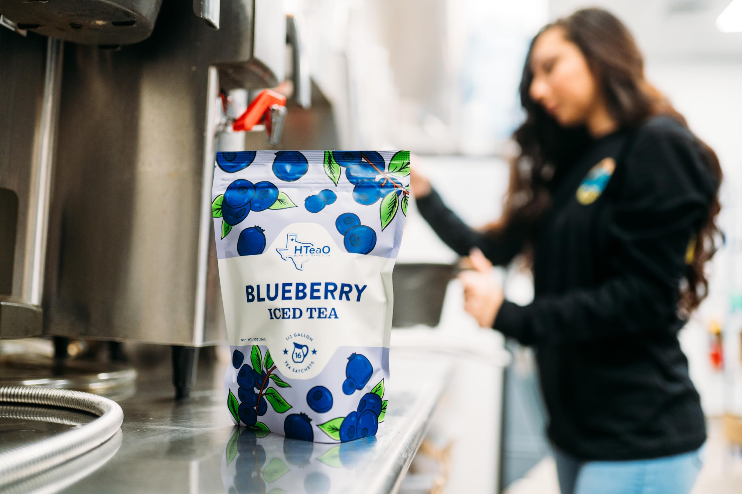 HTEAO blueberry-raspberry-acai flavor notes for delightful sipping moments.