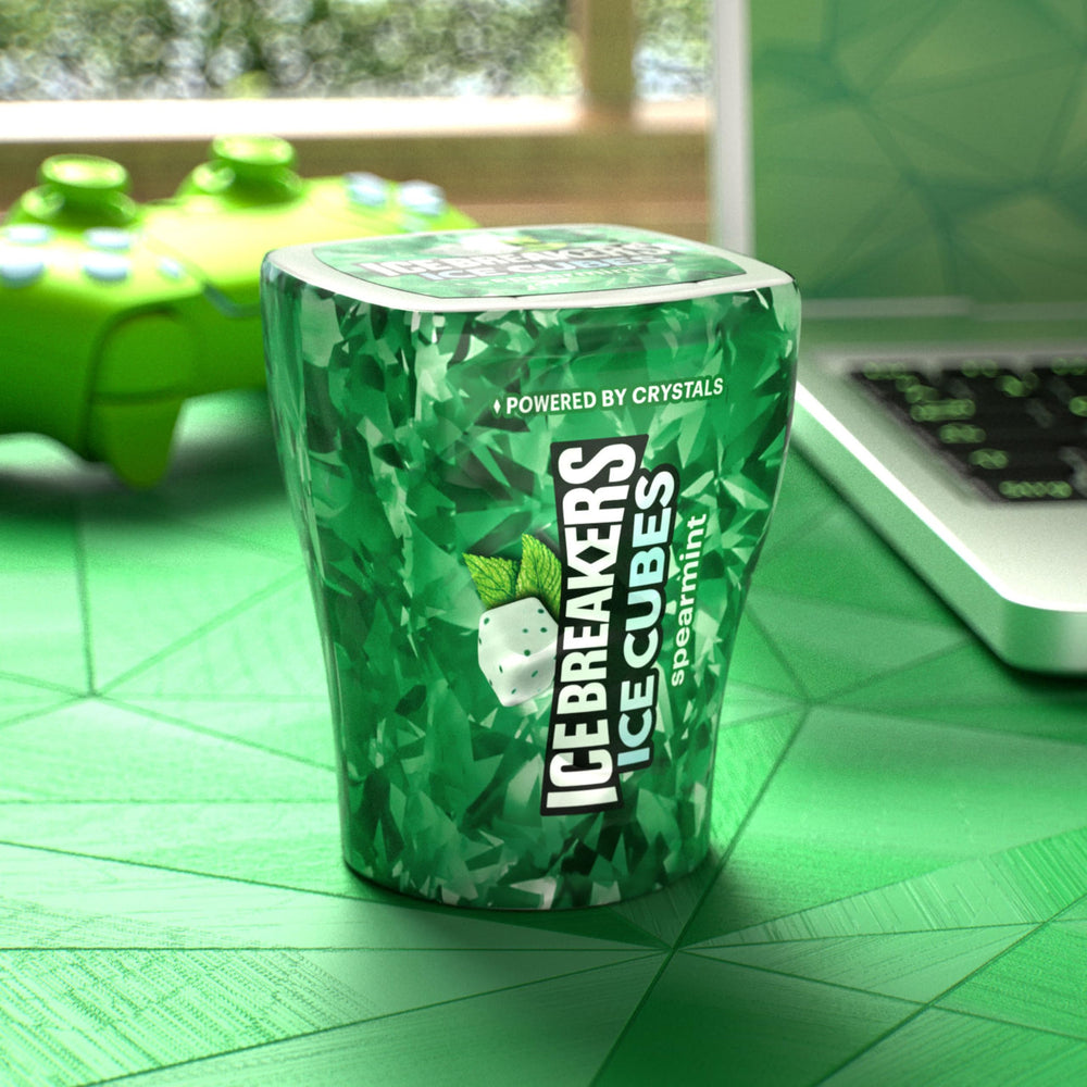 Ice Breakers Ice Cubes Spearmint breath-fresh mint after meals.