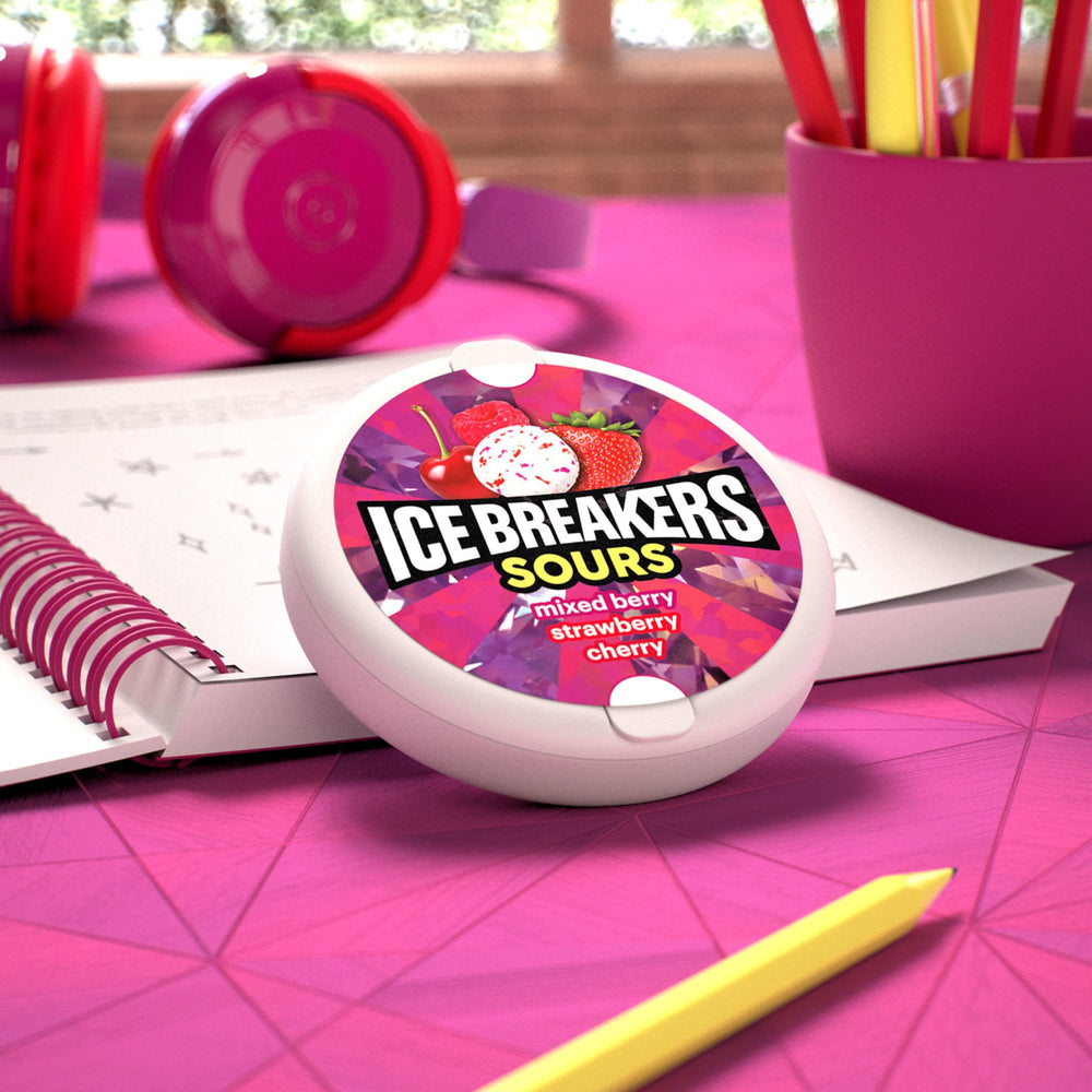 Ice Breakers Sours flavor crystals close-up emphasizing tangy zing