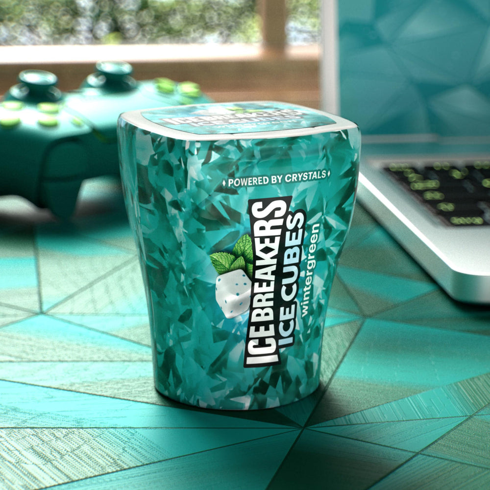 Ice Breakers wintergreen cubes featuring mint cooling crystals