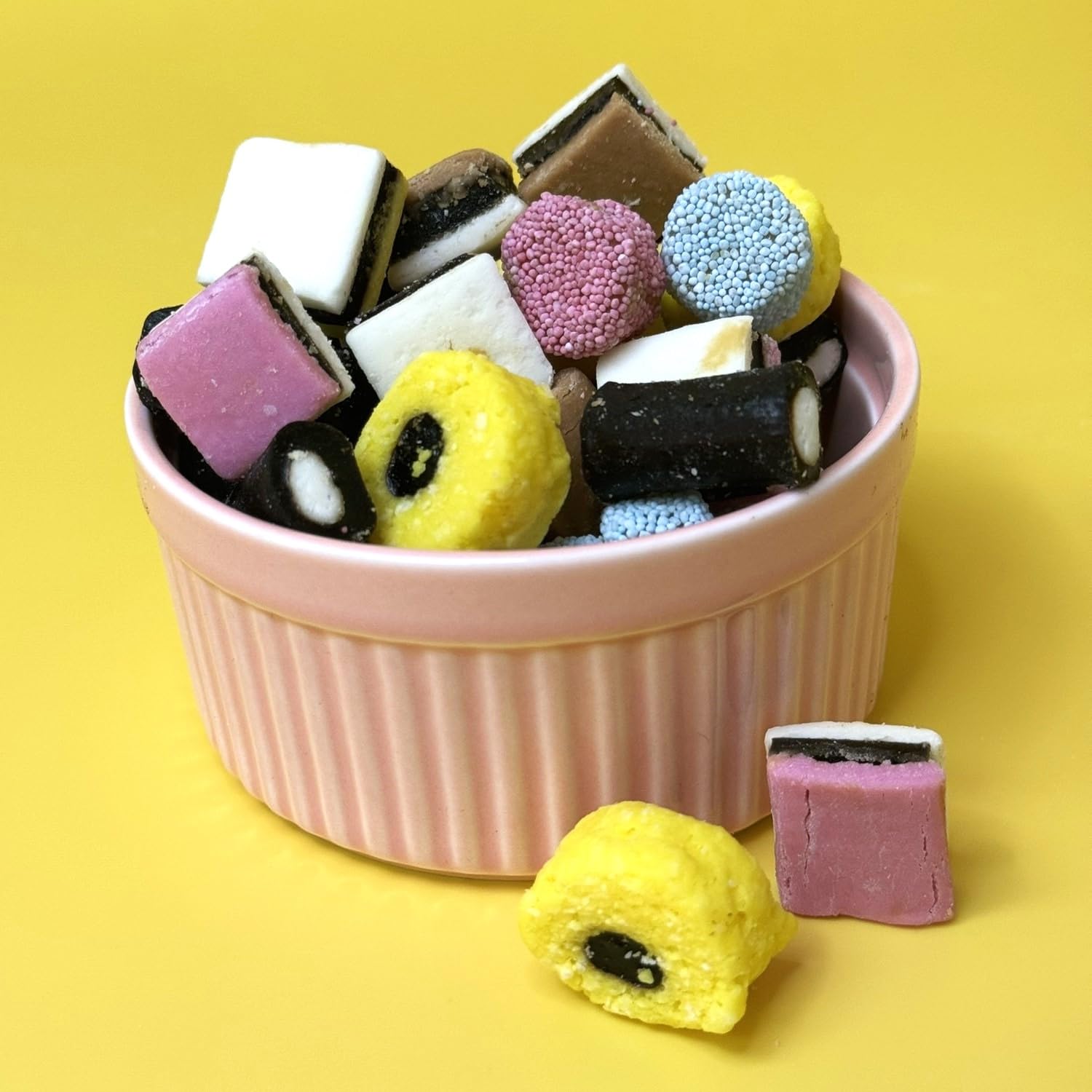 ILIKE! Gift-ready packaging and serving ideas for office bowls and tea-time spreads.