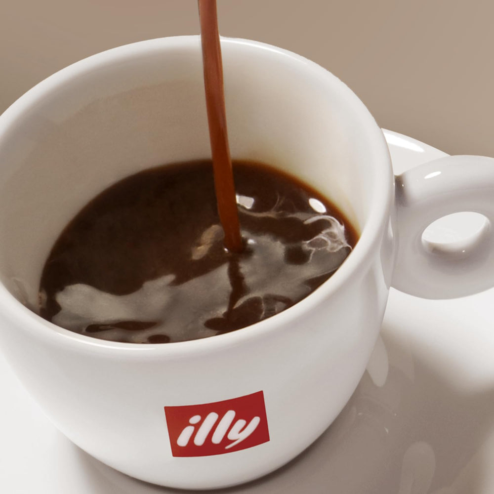 Notes of caramel, orange blossom and jasmine in illy ground moka.