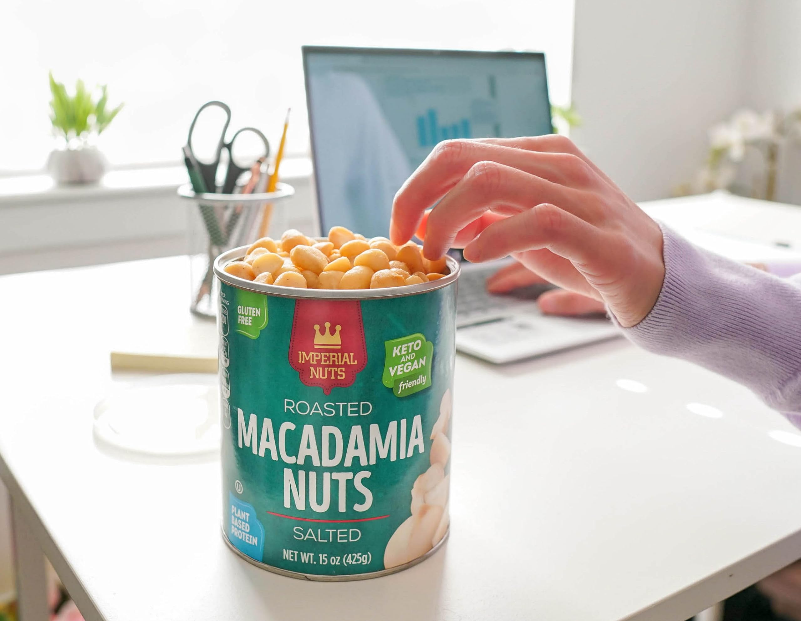 Macadamia nuts in yogurt with salted taste by Imperial Nuts