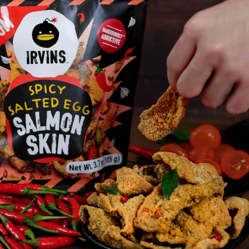 IRVINS halal-certified snack with salted egg and curry notes.