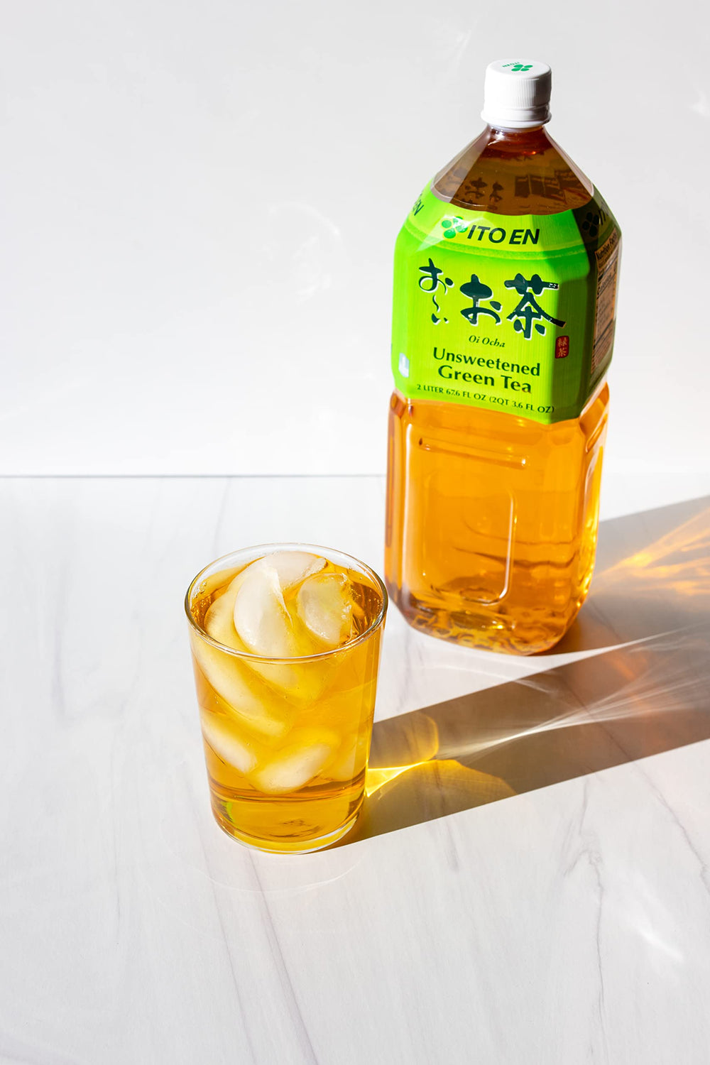 ITO EN Oi Ocha 2l bottle is ideal for family meals.