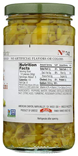 Jeff's Naturals peperoncini sliced golden closeup emphasizes crisp texture and vibrant color.