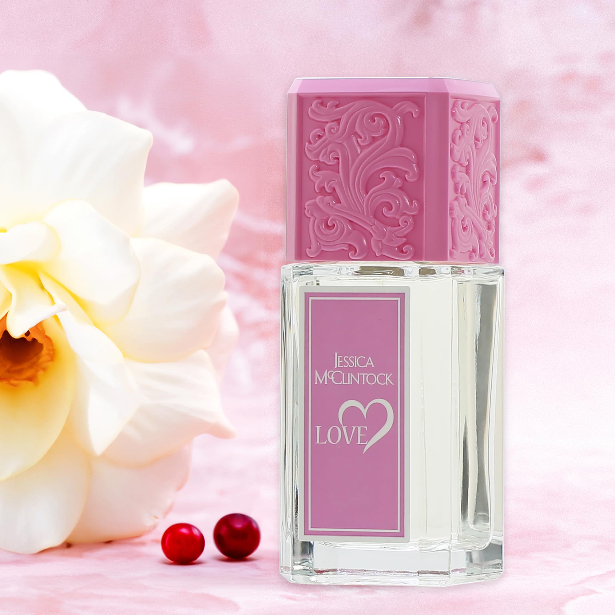 Jessica McClintock Love EDP flacon shape suggests timeless femininity and easy handling