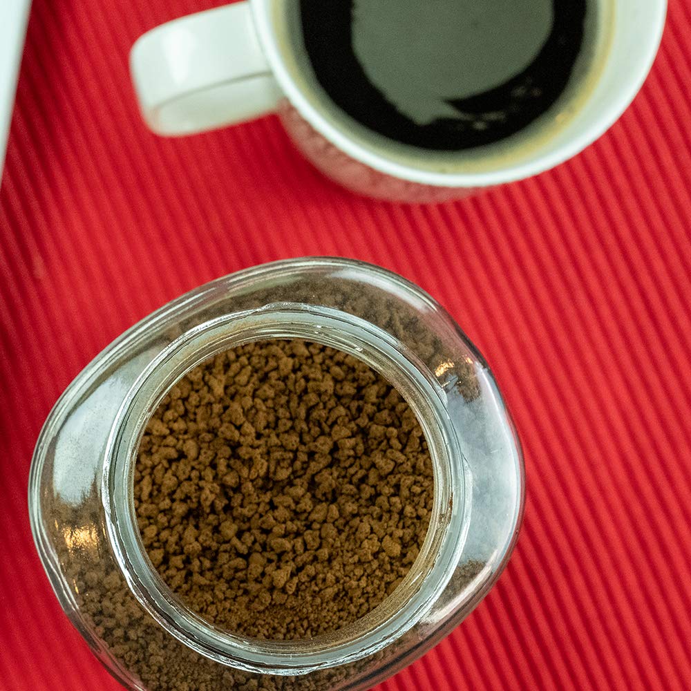 Latte setup with vanilla almond milk emphasizes a dairy-free, versatile mix.