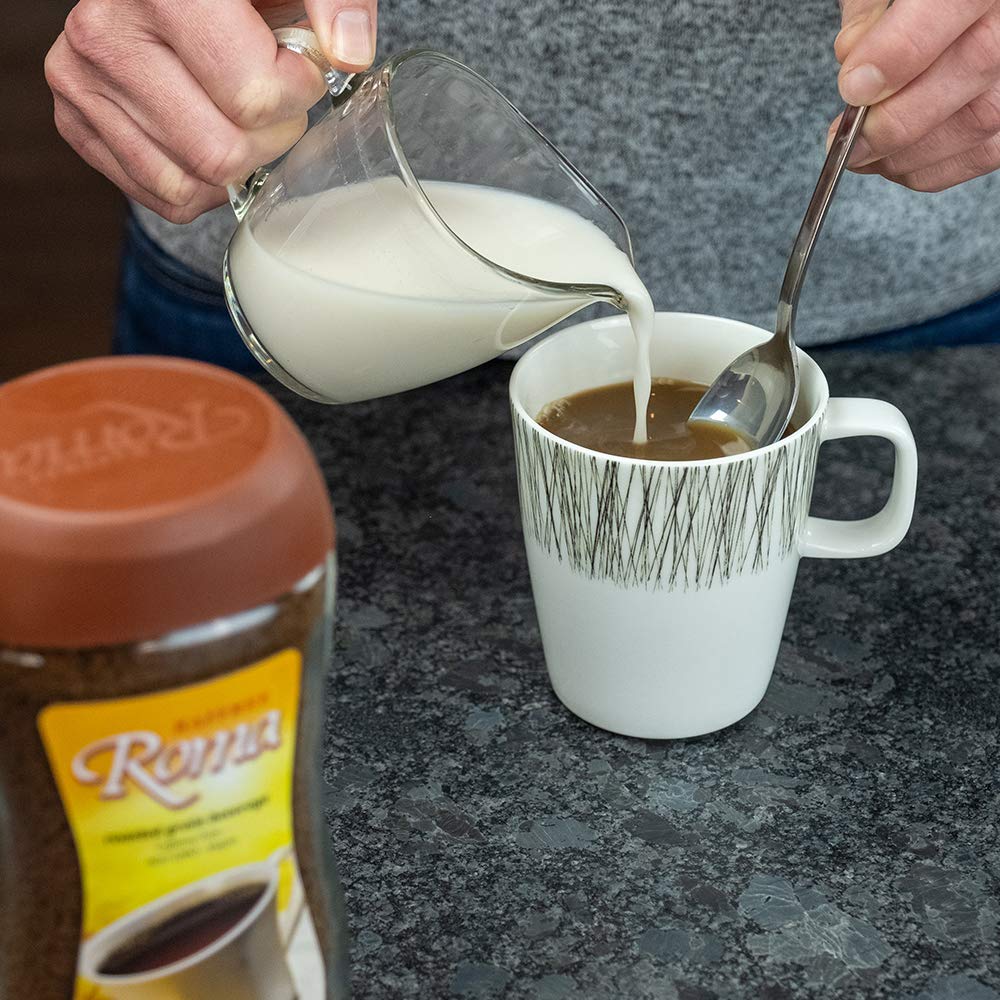 Office scene featuring Kaffree Roma Original as a caffeine-free afternoon option.