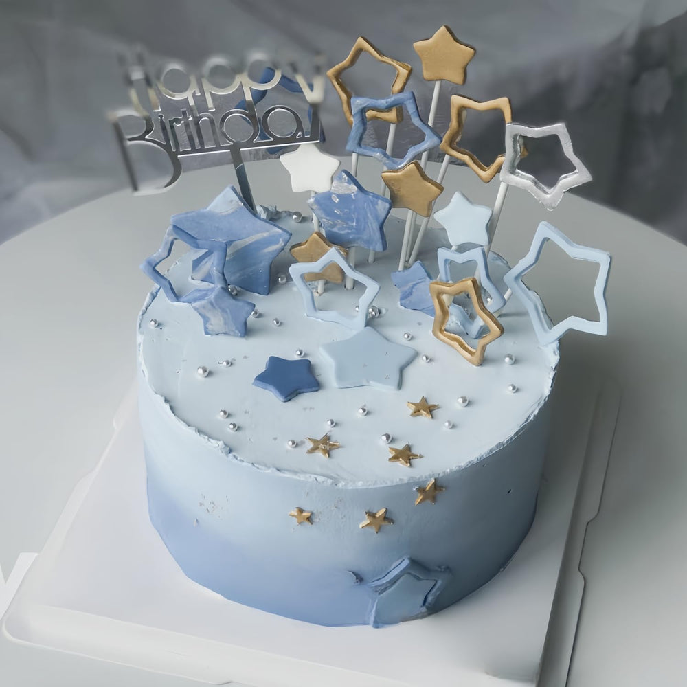 KANDLRIK party edible stars add bright sparkle to treats.