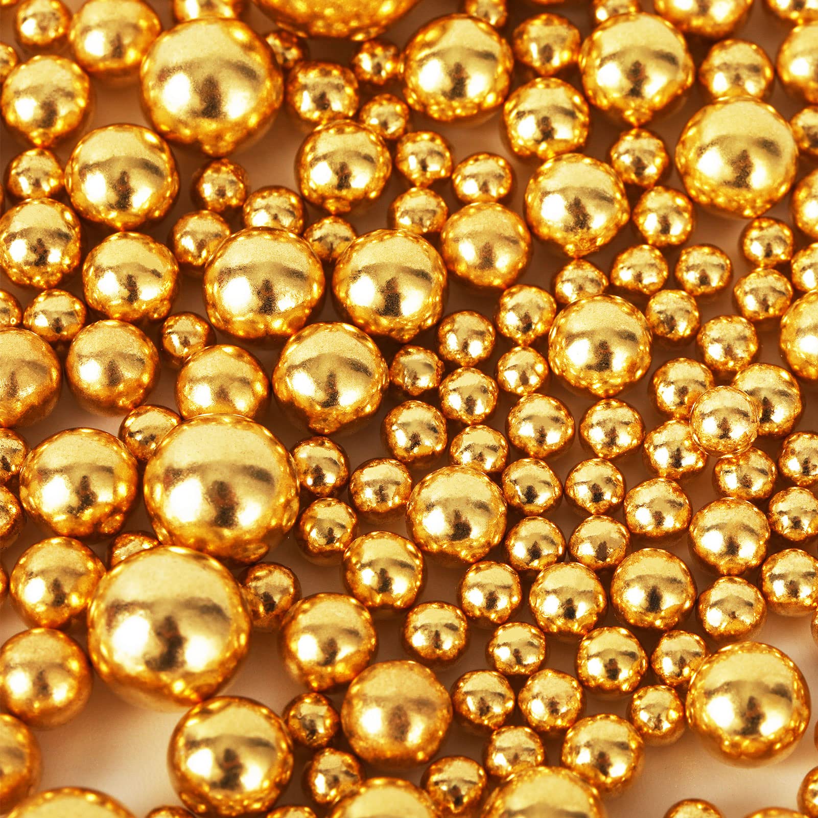 Kasvan Gold Pearl Sugar bottle shines on desserts, elevating presentation