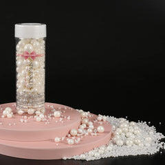 Kasvan pearls on cakes and cookies add festive shine
