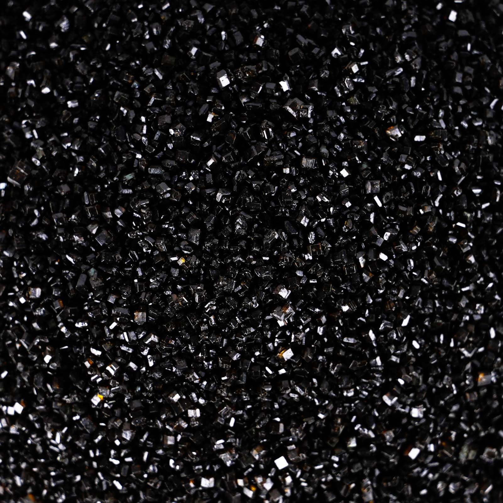 KASVAN black sanding sugar bottle adds dramatic sparkle to desserts