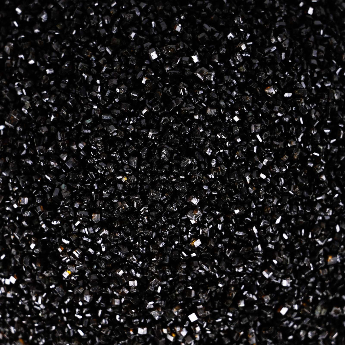 KASVAN black sanding sugar bottle adds dramatic sparkle to desserts