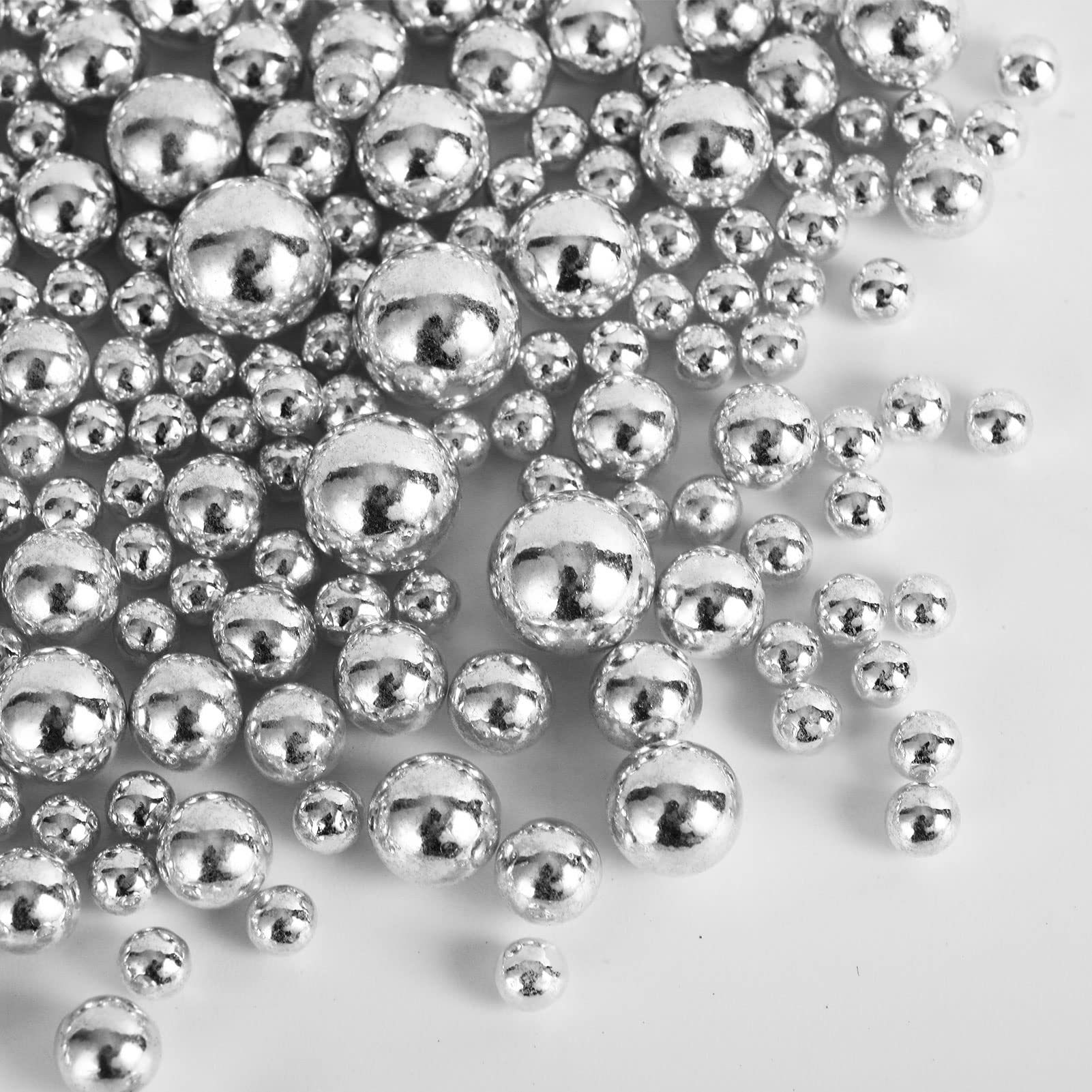 Kasvan Silver Pearl Sugar bottle in view, ideal for cake decoration