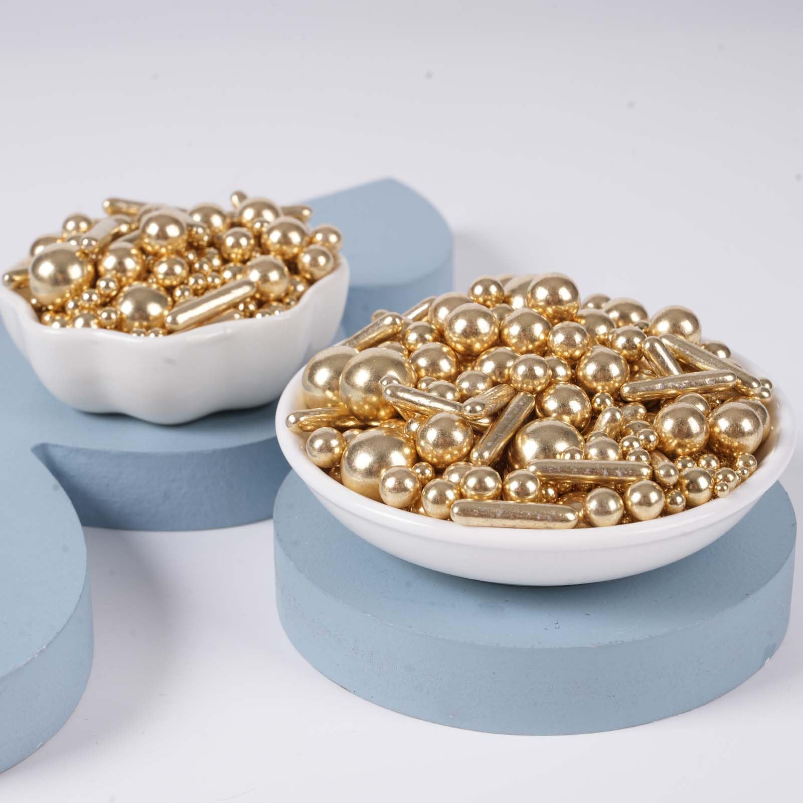 Kasvan crystal-clear silver pearls for elegant dessert accents.