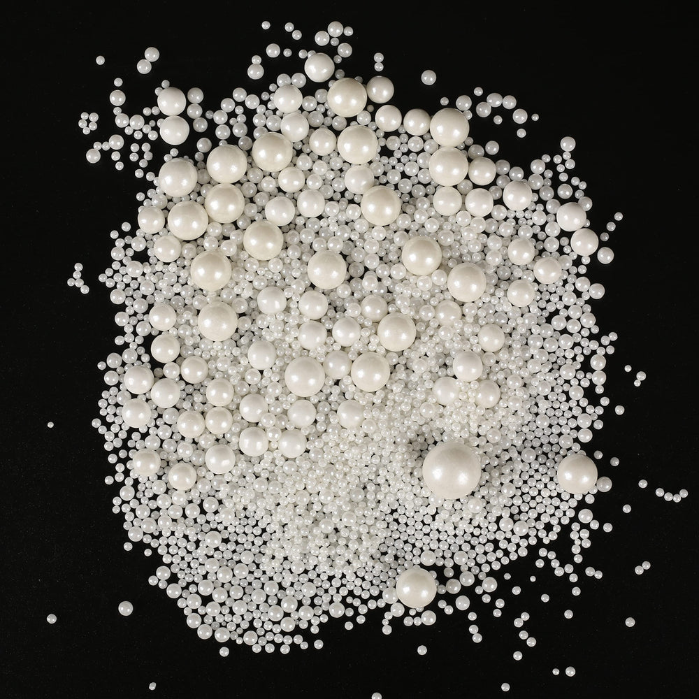 Kasvan wedding party pearls create refined dessert accents