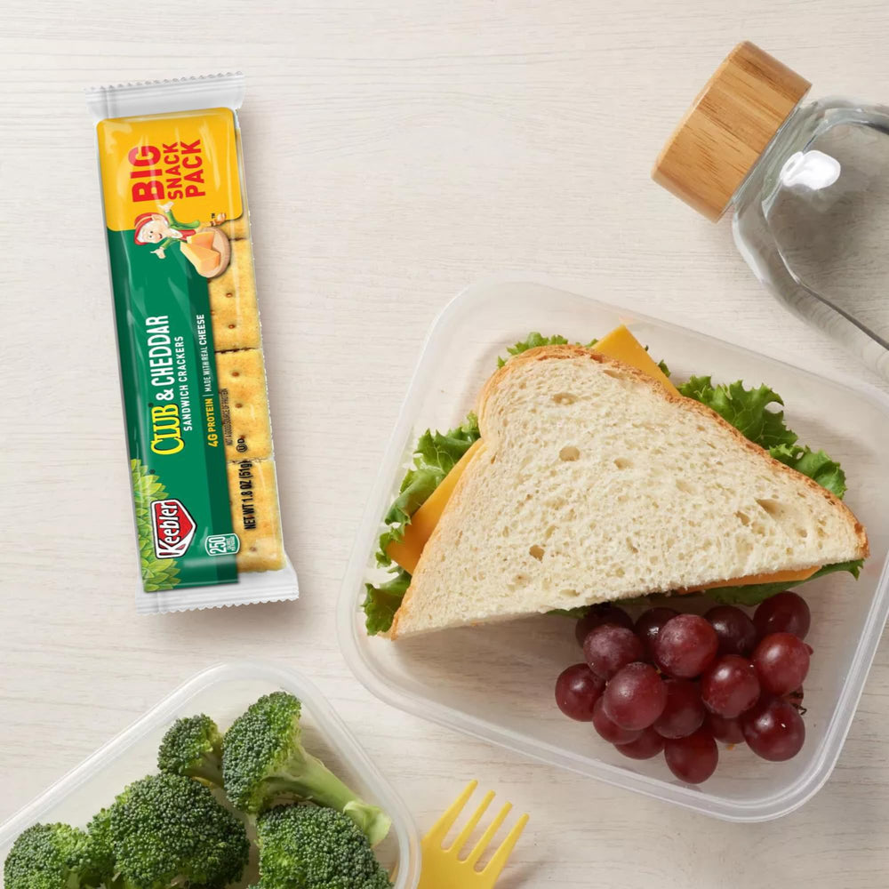 Keebler crackers served on a snack plate emphasizing crunchy texture